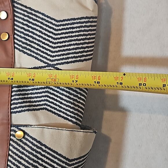 JJ Cole Cream and Navy Blue Striped Diaper Bag - Picture 9 of 10